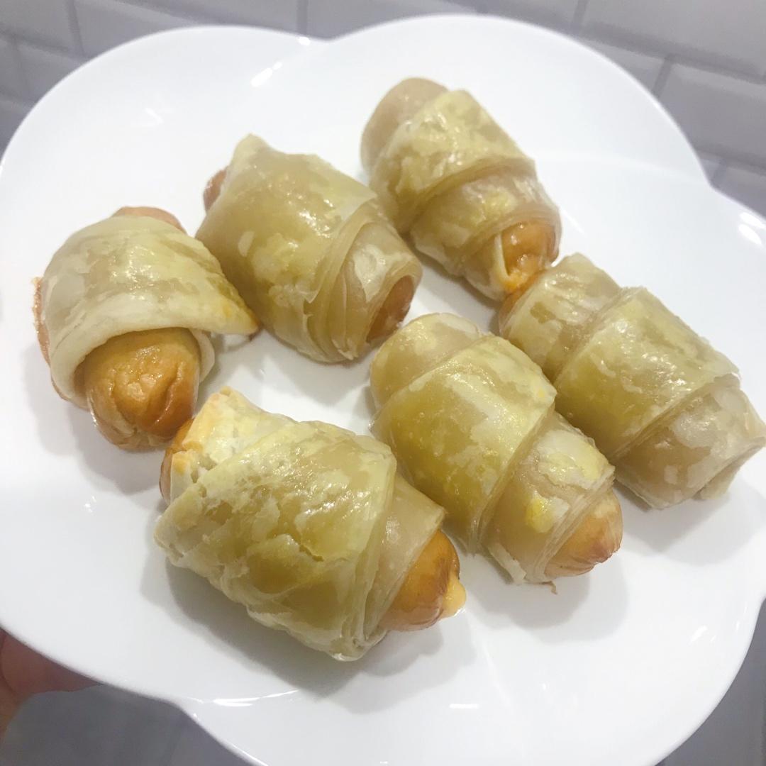 香肠酥皮卷：手抓饼皮还能这样吃，不用和面快速搞定早餐