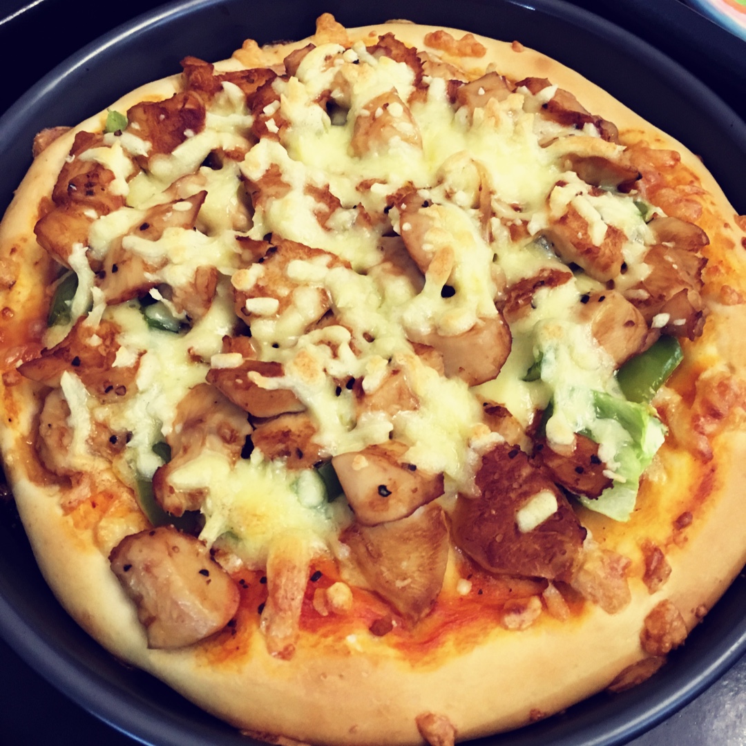 cherry小欣子做的黑椒鸡肉比萨(君之配方)黑椒鸡肉比萨(君之配方)披萨