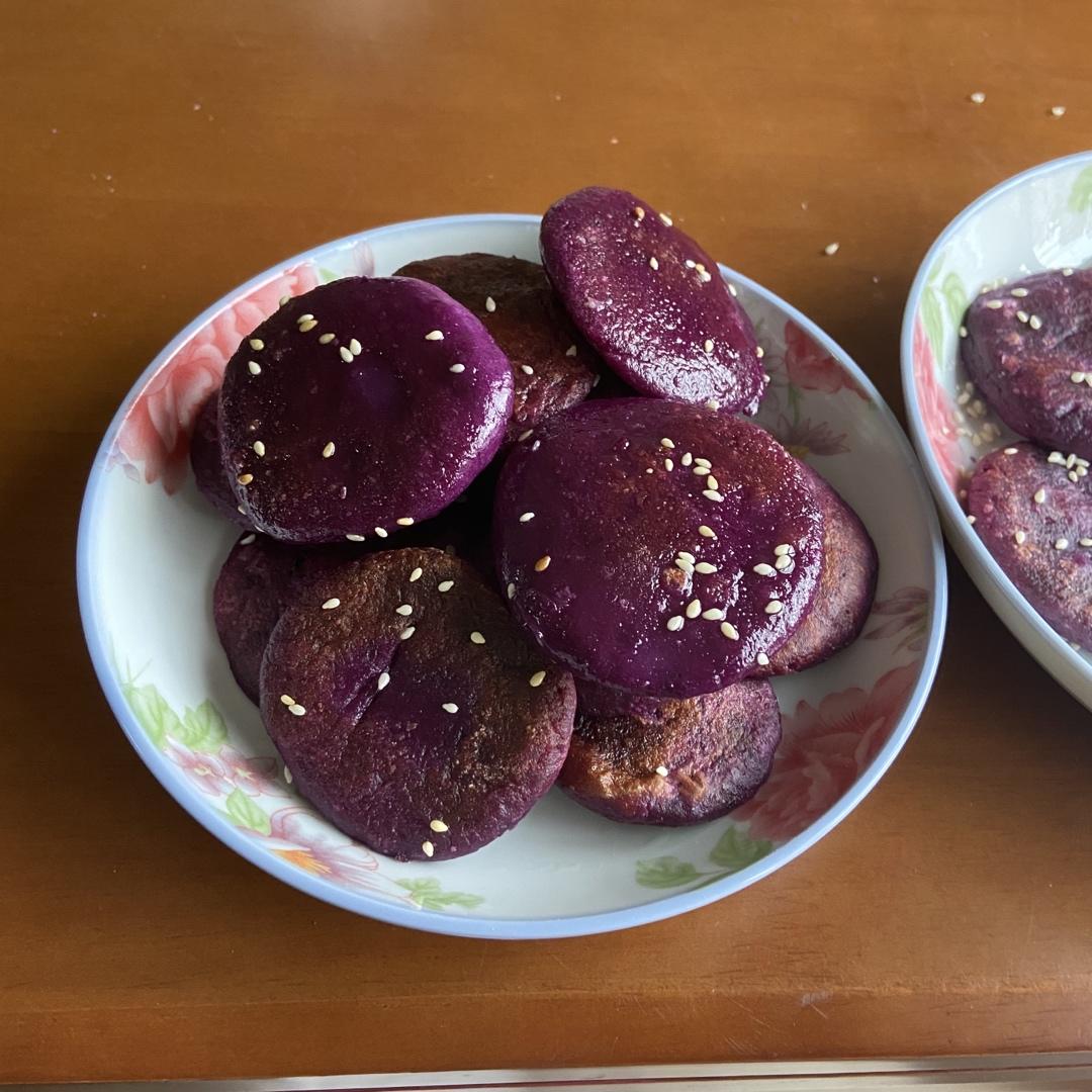 紫薯糯米芝麻饼