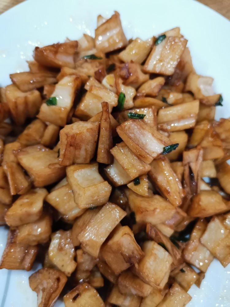 家常快手菜小炒藕丁真香