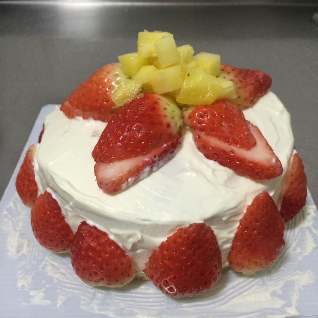 翛翛1做的8寸水果生日蛋糕