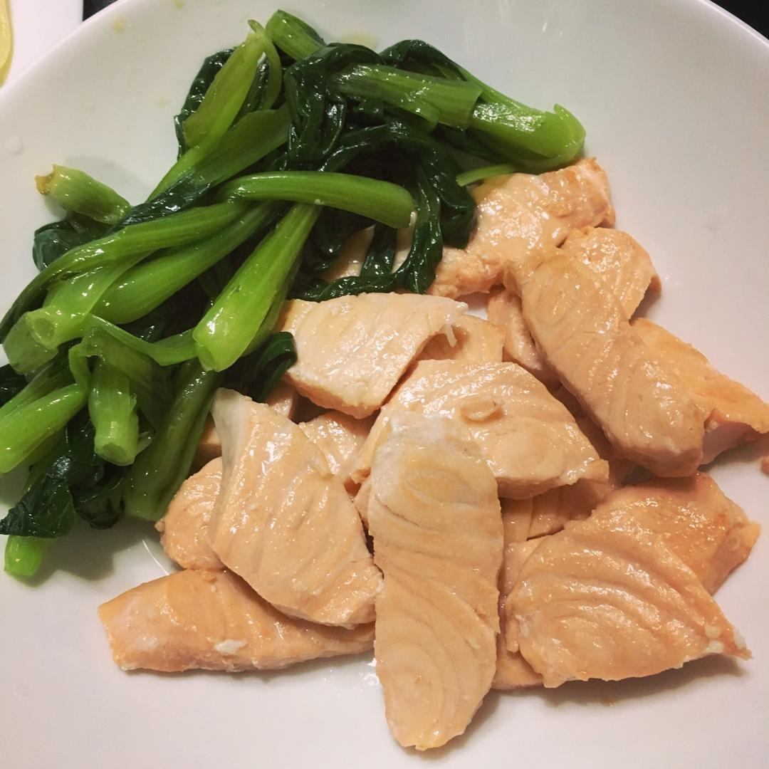 煎三文鱼