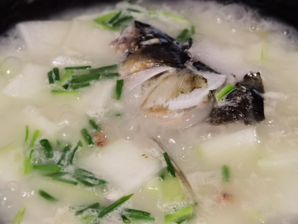 美味快手鱼头瓜汤