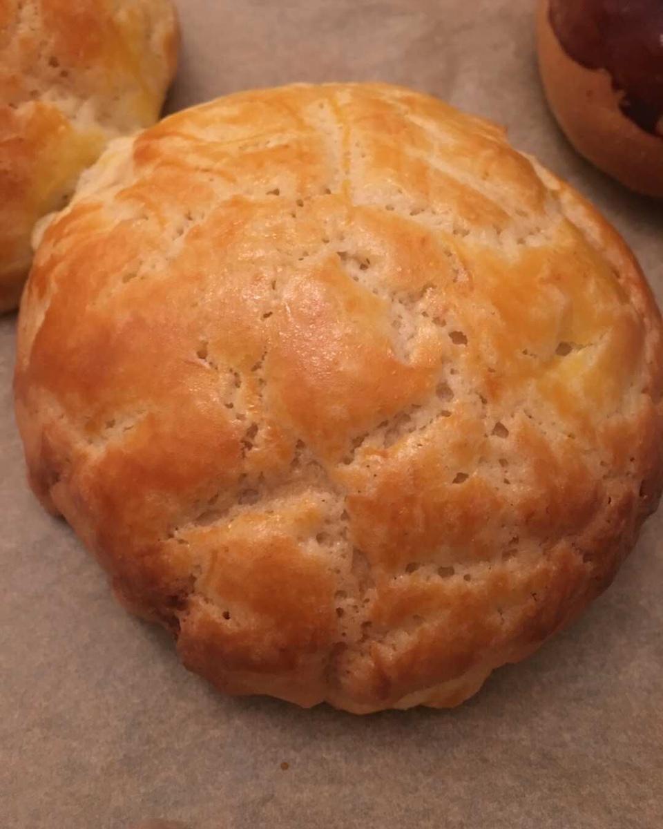 好吃到炸裂的港式菠萝包（附带制作酥皮的小视频）