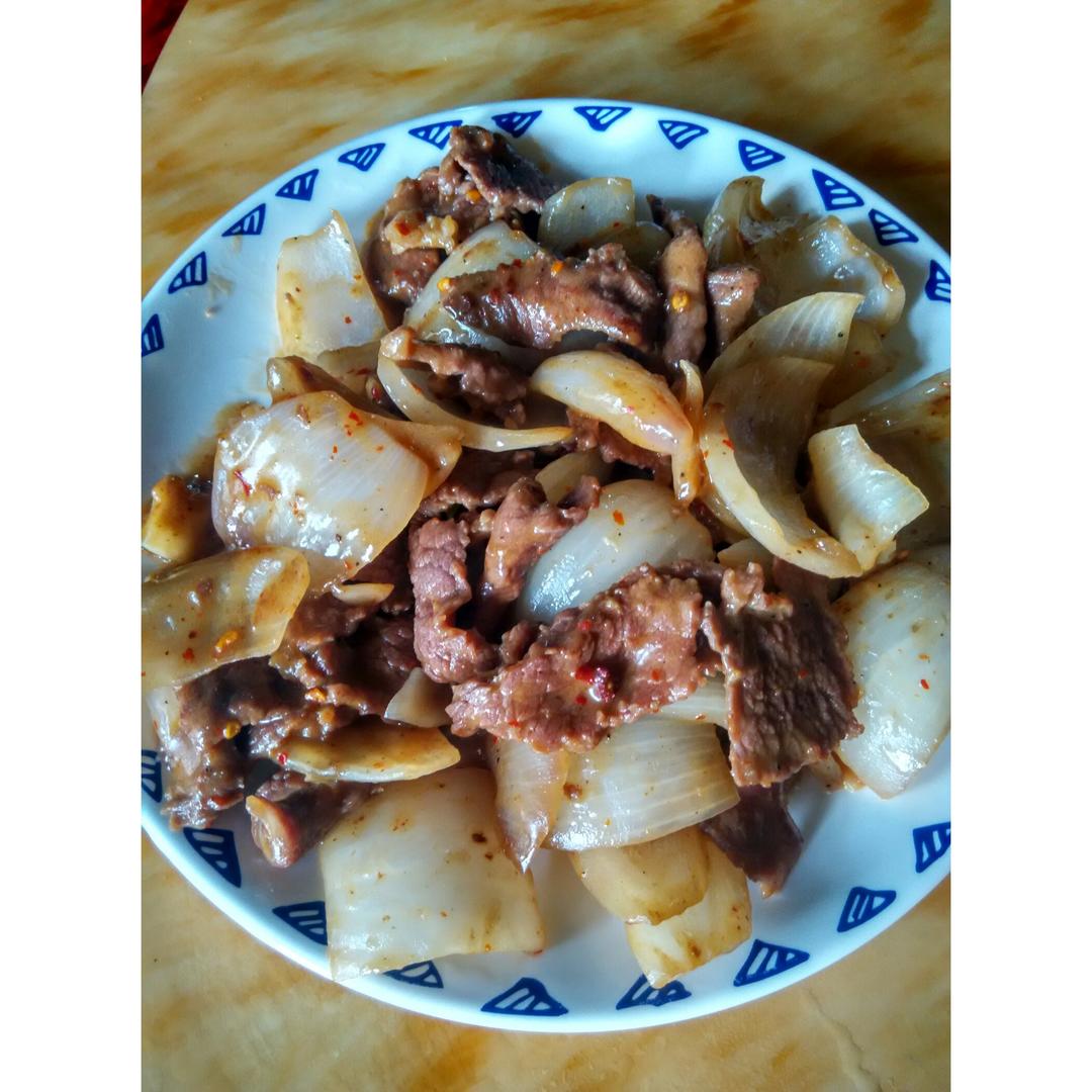 洋葱炒牛肉