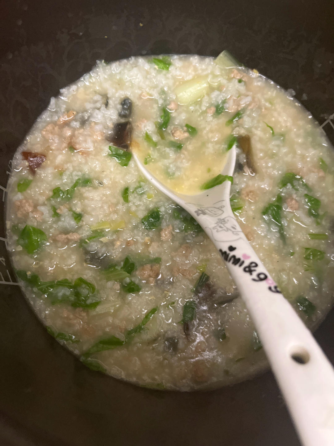妈妈👩教我做的皮蛋瘦肉粥🥣简单快捷美味😋