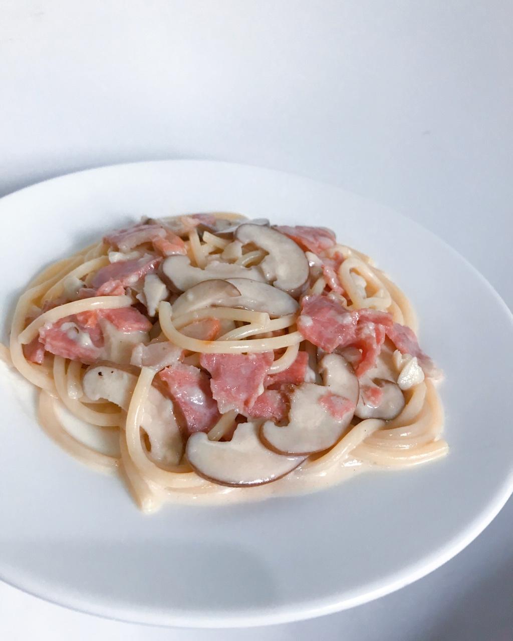 白蘑菇奶油培根意面