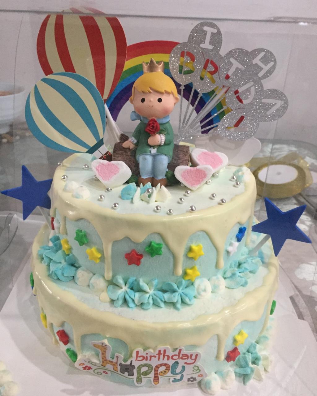 月亮琴做的小王子主题生日蛋糕男宝宝生日蛋糕