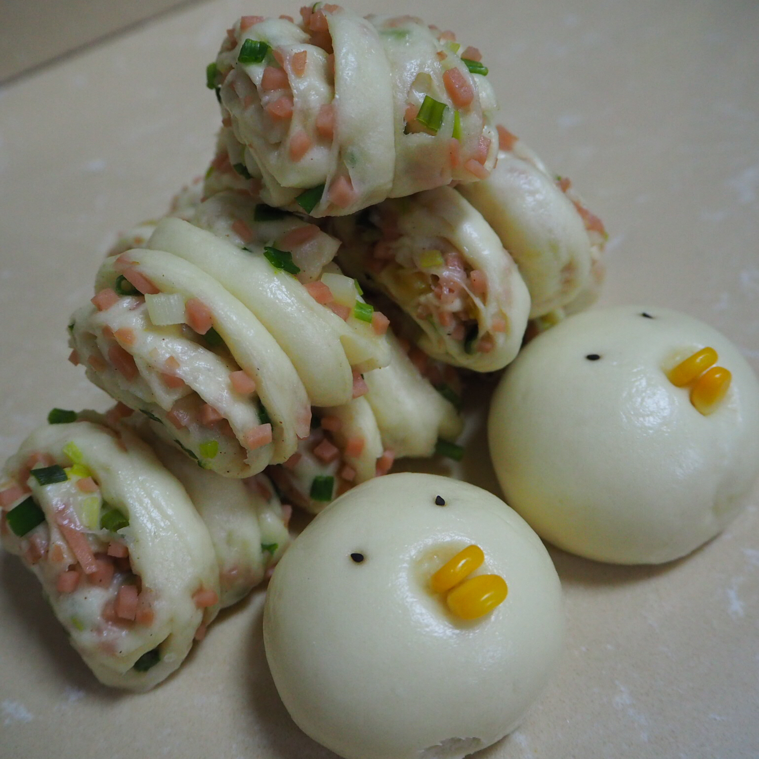 最好吃的火腿葱香花卷—附让葱不变黄的小窍门