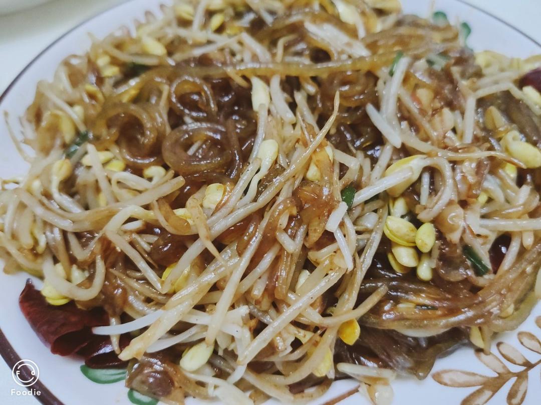 黄豆芽炒粉条