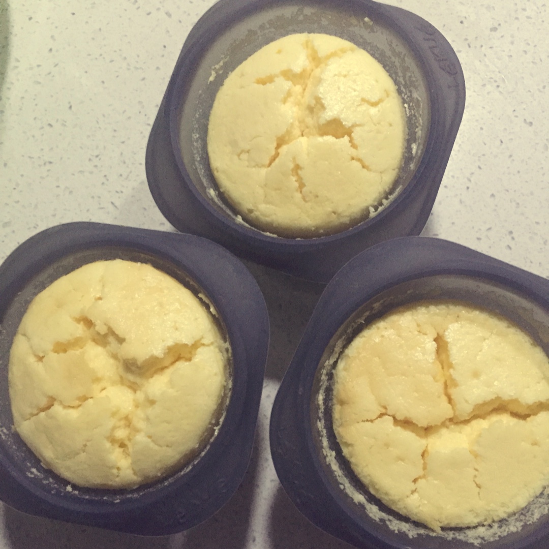 乳酪戚风小蛋糕