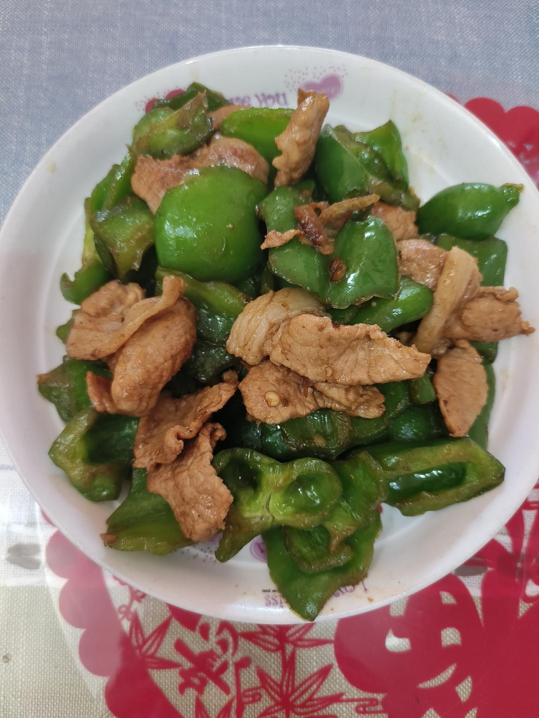 下饭神器👉青椒炒肉