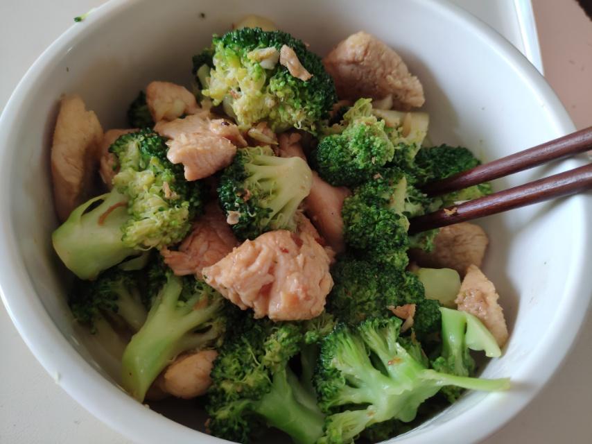 西兰花炒鸡胸肉