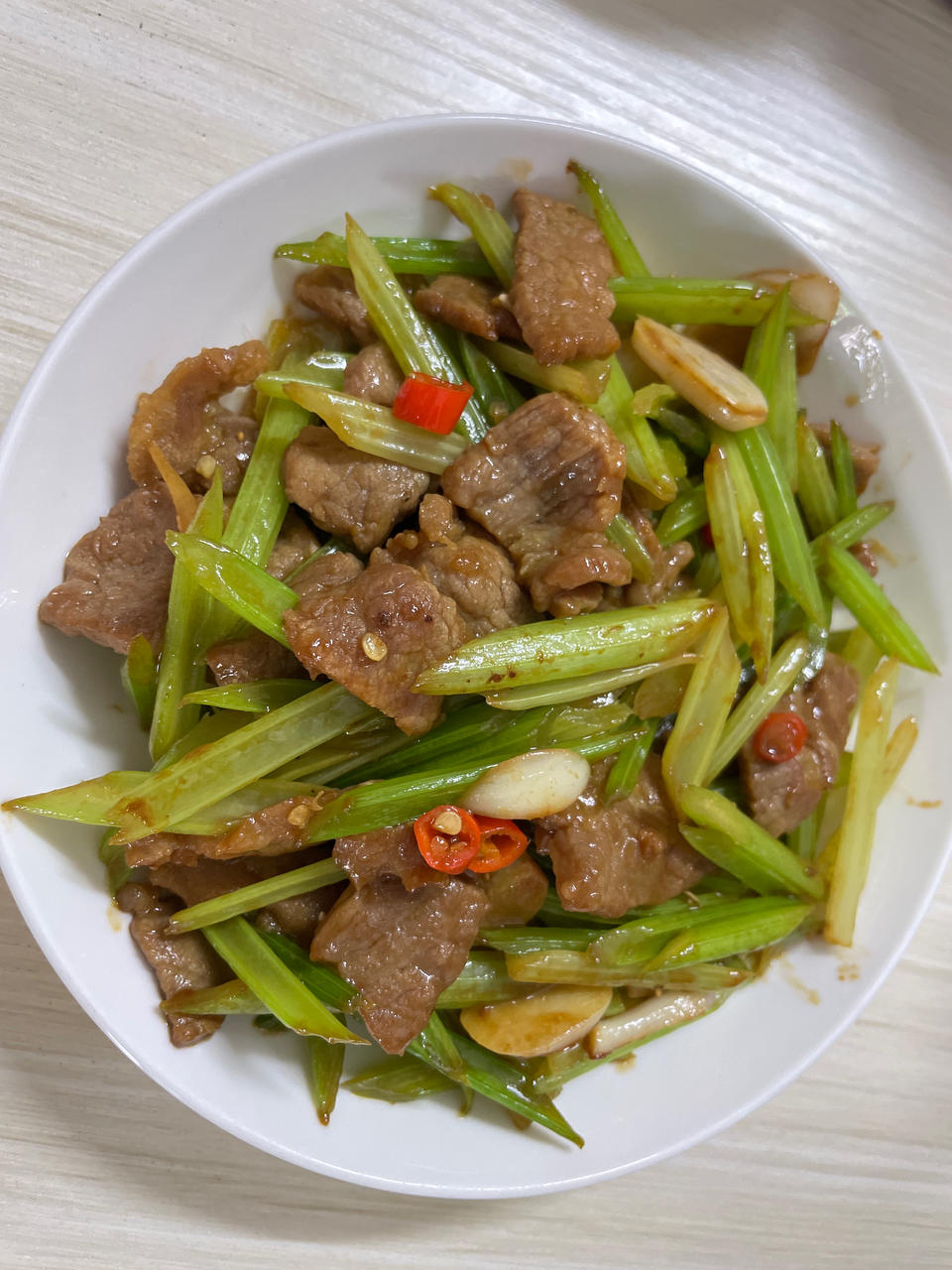 很嫩的小炒芹菜黄牛肉