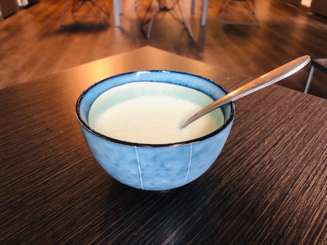 幼滑蛋白杏仁茶