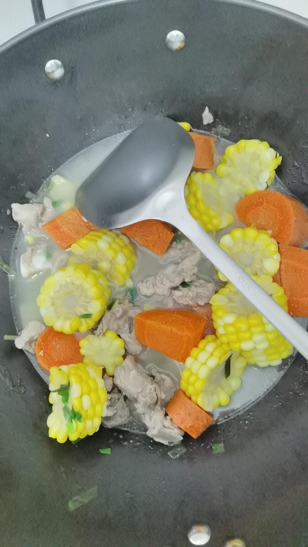 玉米排骨汤
