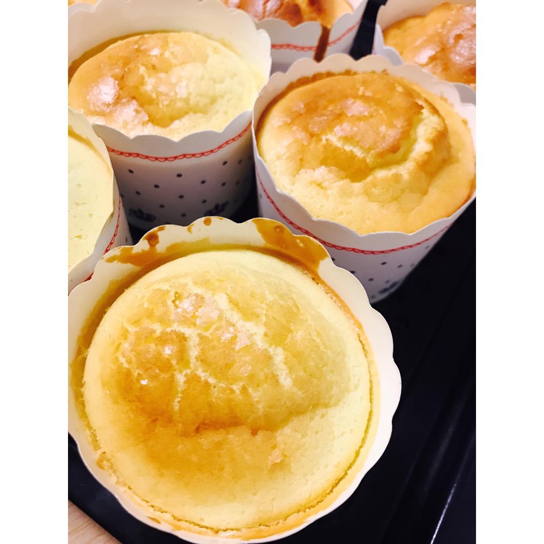 不会回缩的纸杯蛋糕--海氏烤箱定制