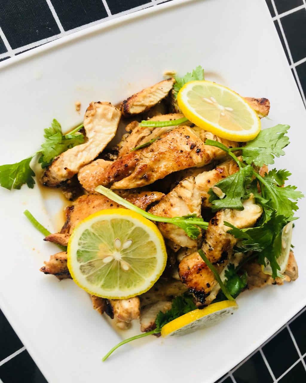 酷炫屌炸天好吃的煎鸡胸肉（香蒜蜂蜜煎鸡胸肉）