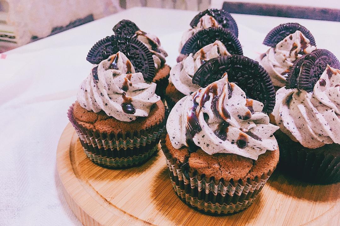 annsyi做的奥利奥杯子蛋糕 oreo cream cupcakes