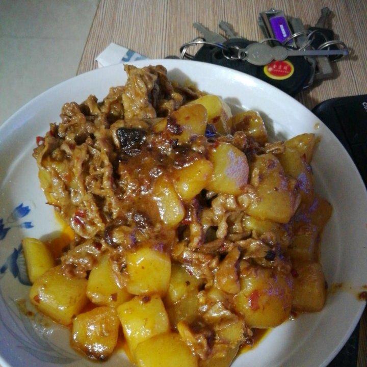 羊肉焖土豆