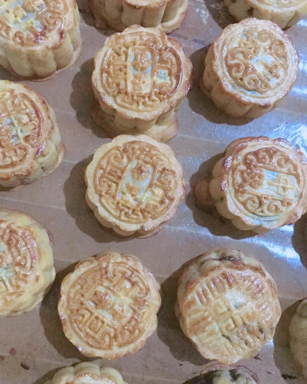 广式月饼——蛋黄莲蓉月饼