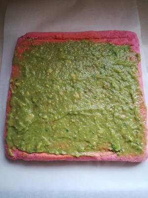 粉粉嫩嫩的火龙果蛋糕卷(无油版)的做法 步骤9