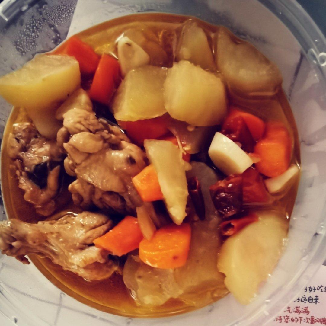红烧土豆炖鸡块（鸡腿）
