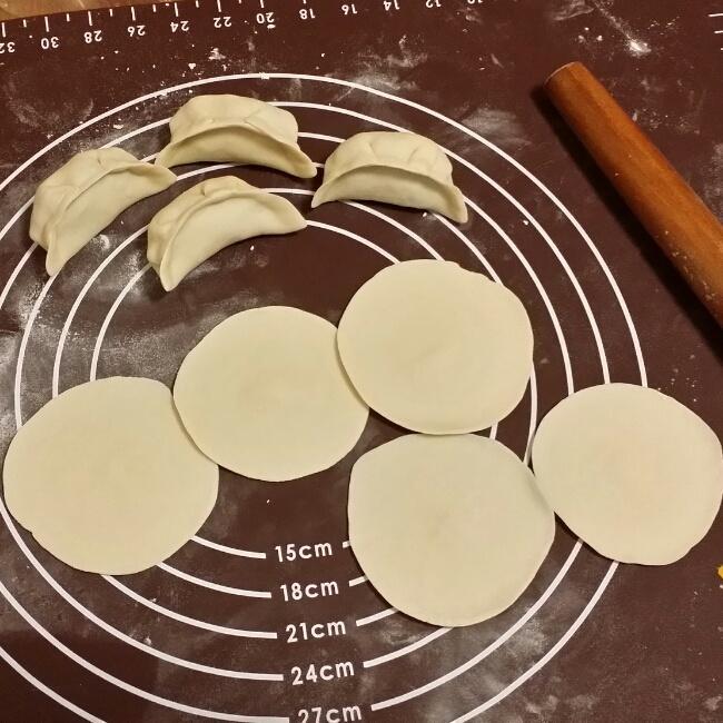 饺子皮（薄而不破版）的做法