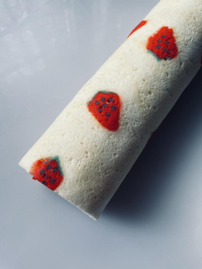内外兼修的治愈系草莓天使蛋糕卷
