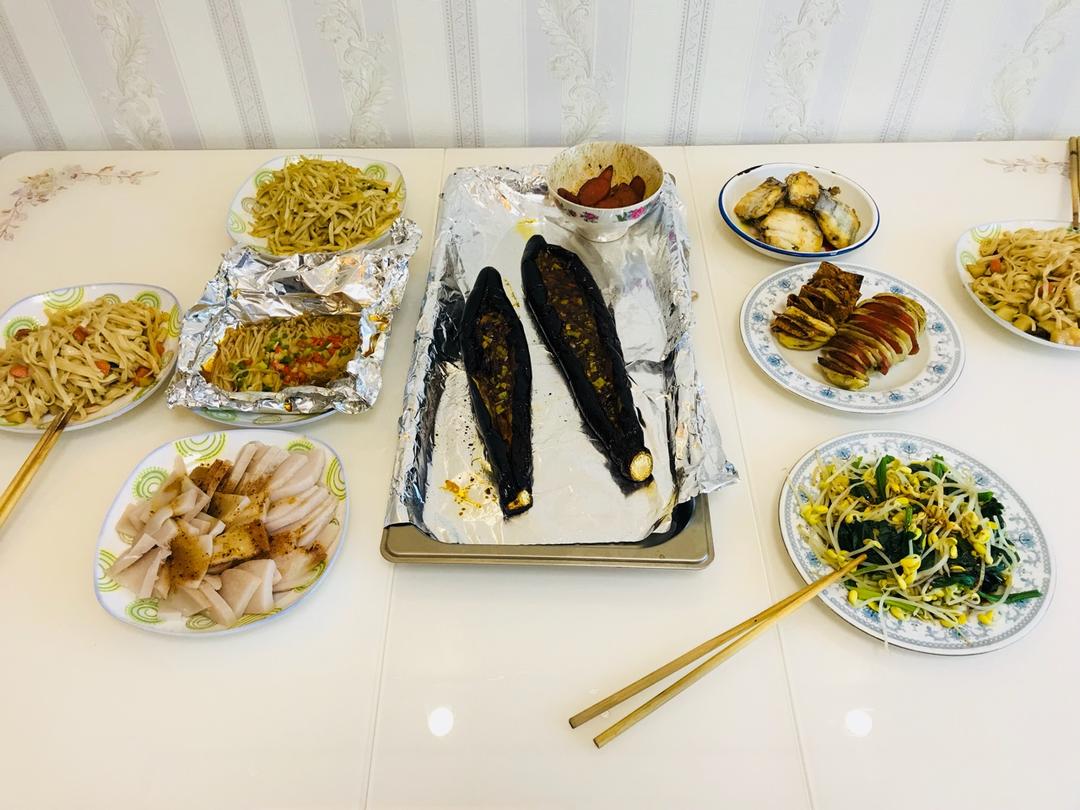 CC招牌菜销魂烤茄子，百吃不厌！