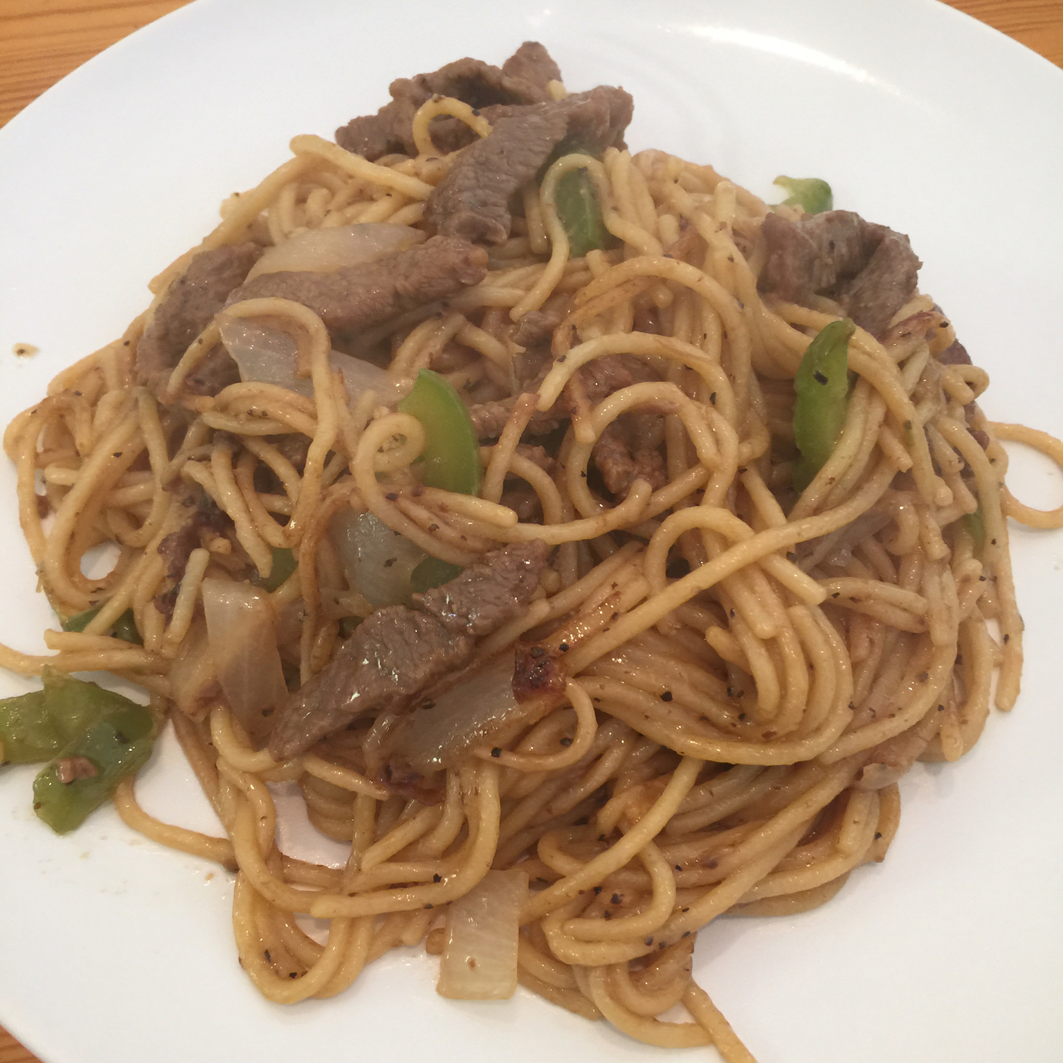 黑椒牛柳炒意面