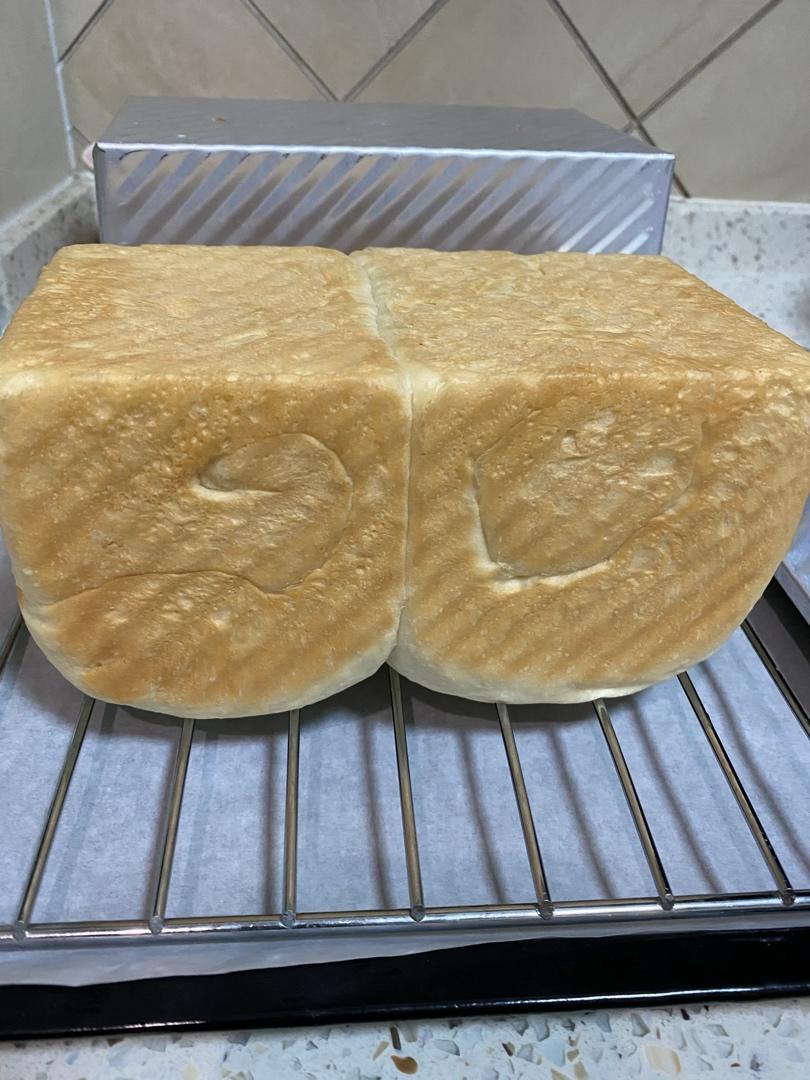 用烤箱自己做面包--手工牛奶吐司面包