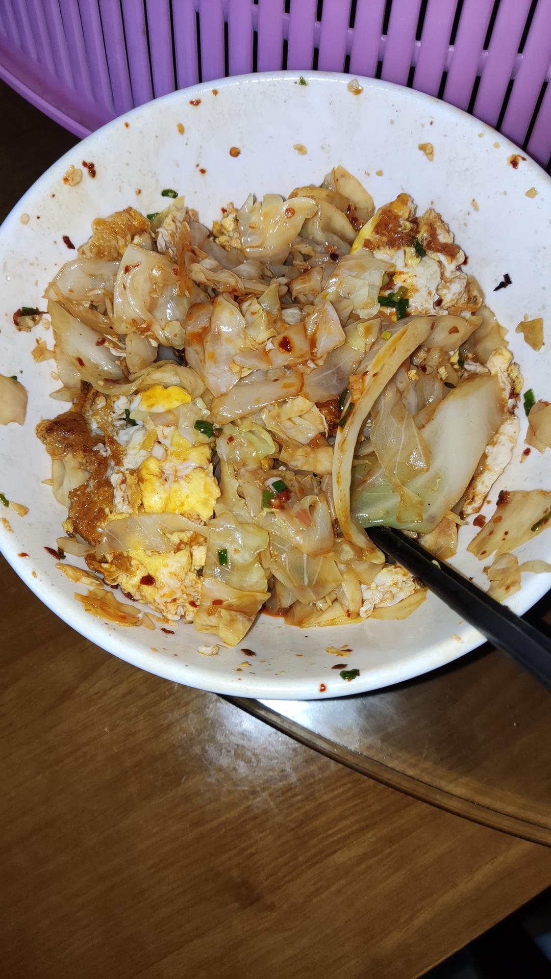 酸辣过瘾的包菜拌荷包蛋