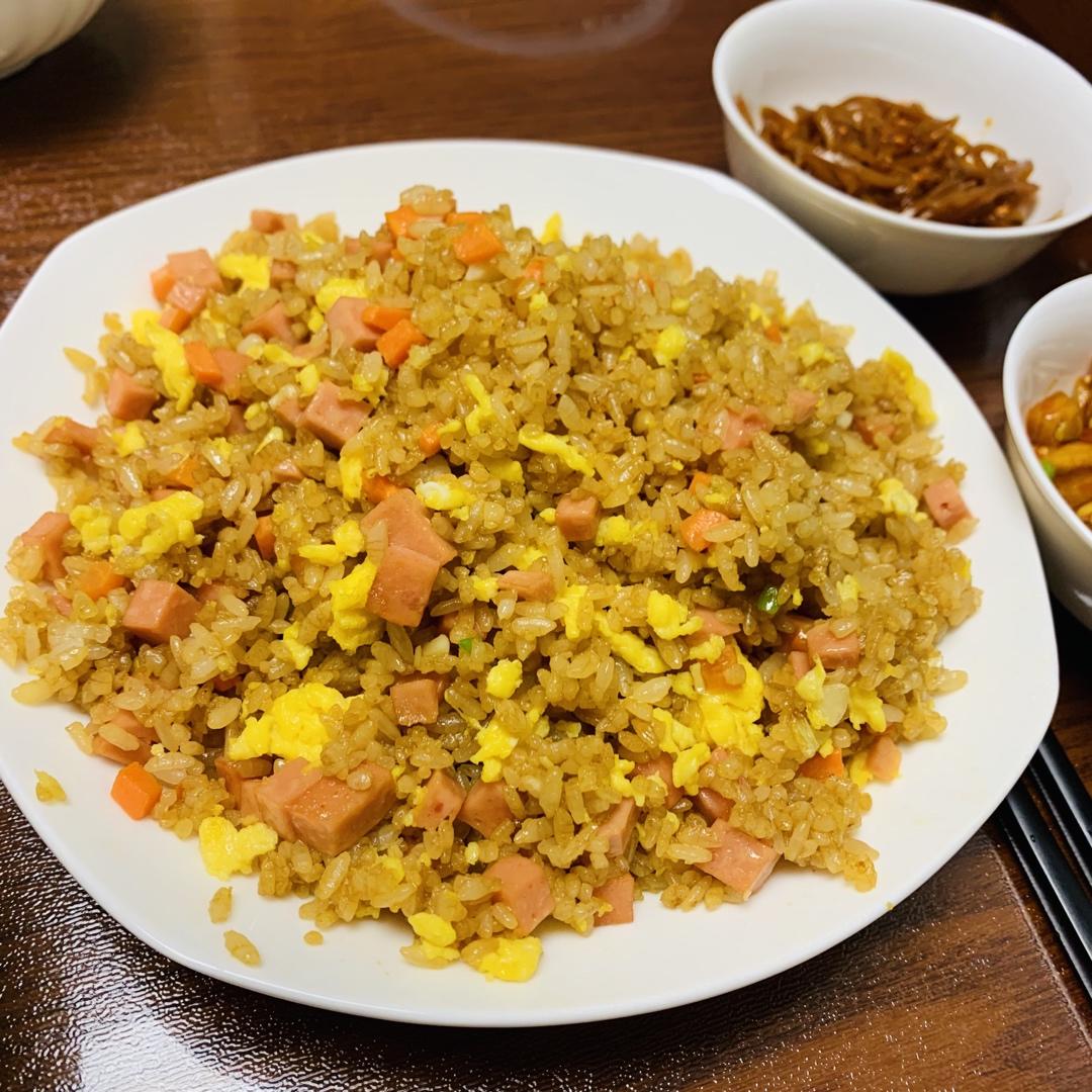 好吃到停不下来的酱油蛋炒饭