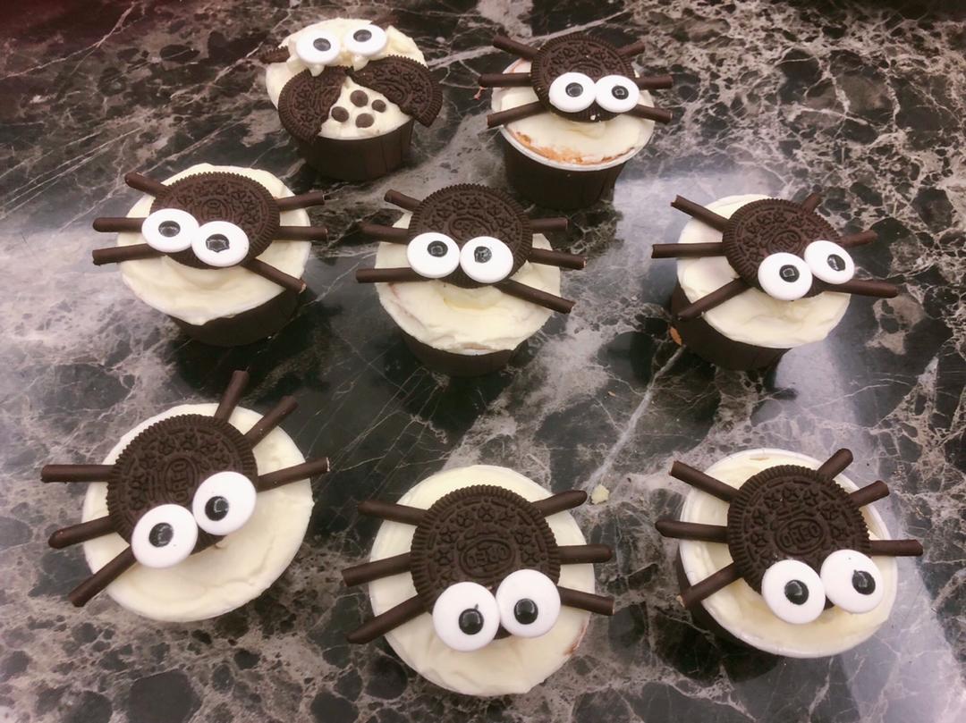 万圣节的蜘蛛杯子蛋糕 🕷️Spider cupcakes