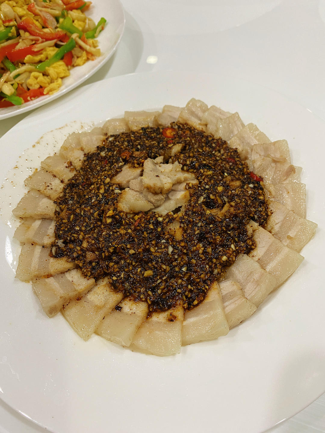 有时候，真的忍不住，搞一盘蒜泥白肉