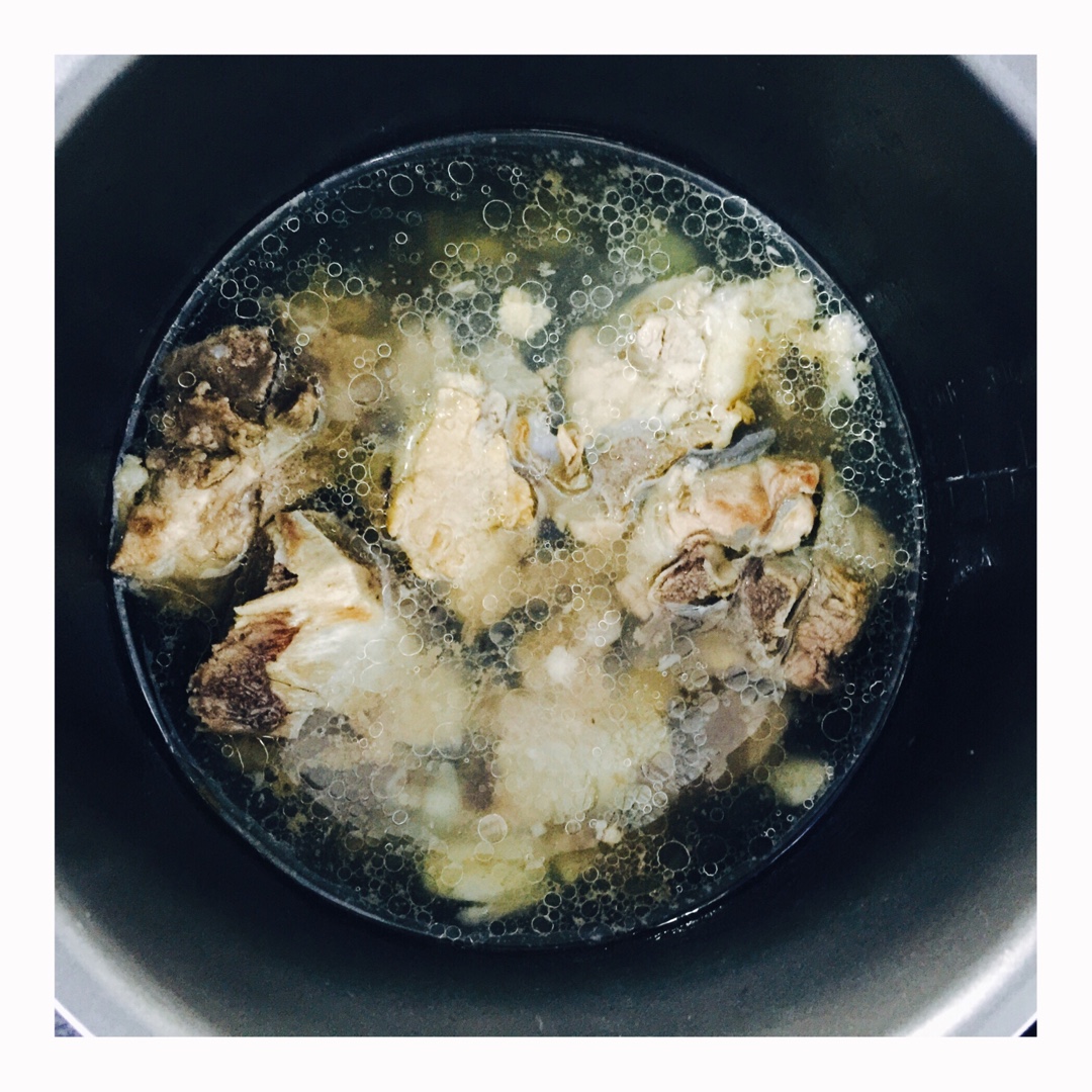 土豆炖排骨 高压锅简易版