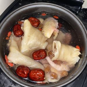 鳕鱼胶炖鸡汤的做法 步骤4