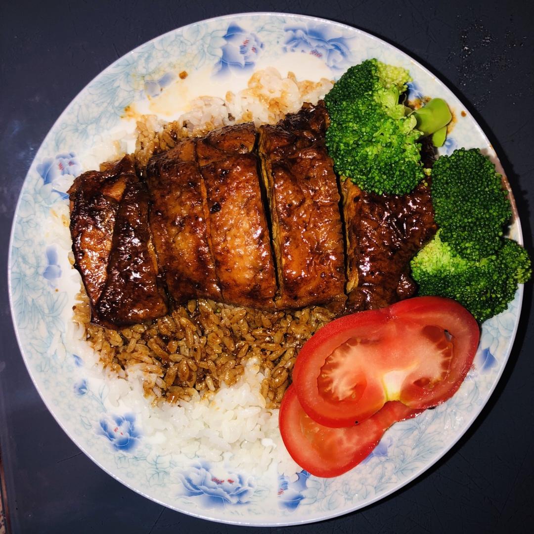照烧鸡腿饭