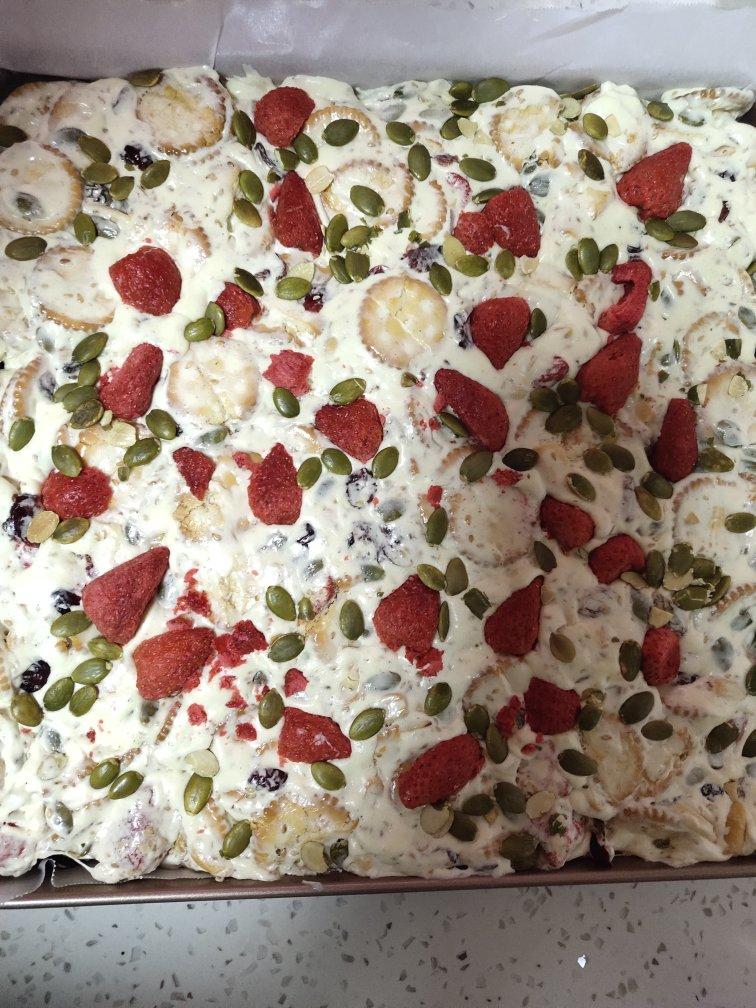 网红🍓草莓雪花酥（颜值表面心机款😂铛铛铛）