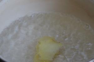 营养师推荐：海参小米粥的做法 步骤5