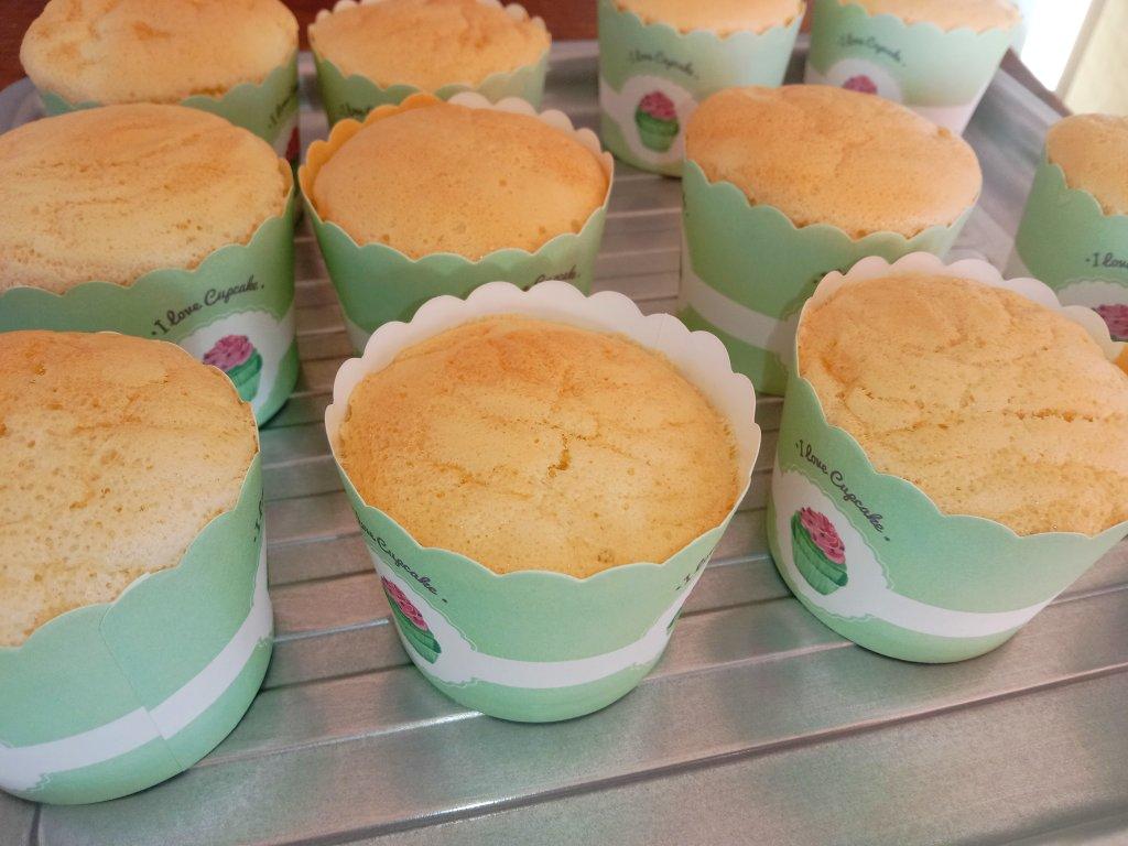 戚风小纸杯蛋糕