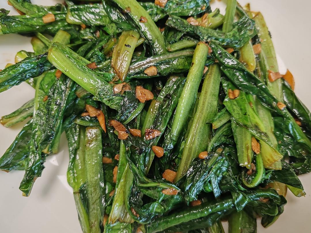 蒜蓉耗油清炒油麦菜，减脂快手菜，宝宝超爱，傻瓜步骤，屡试不爽，好吃且下饭，鲜香爽口！！