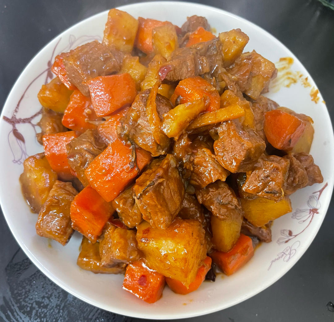 土豆焖牛腩