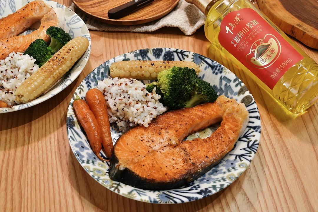 时蔬煎深海鱼，营养三餐