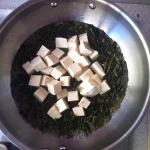 雪菜炖豆腐的做法 步骤6
