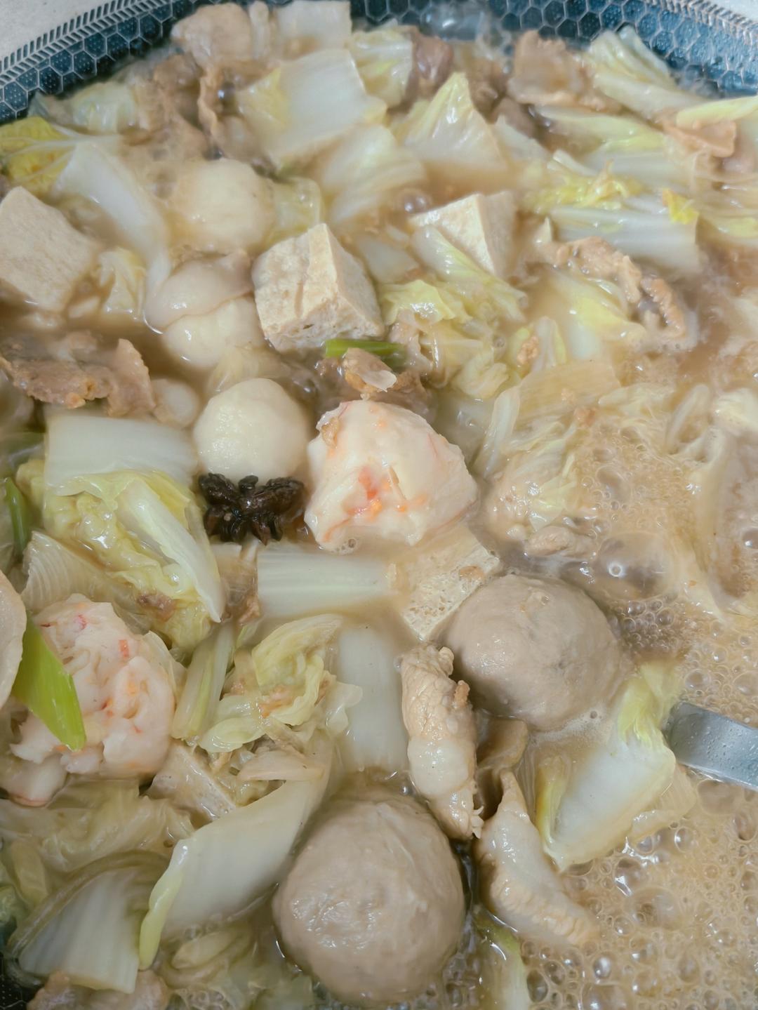 很香的白菜炖五花肉