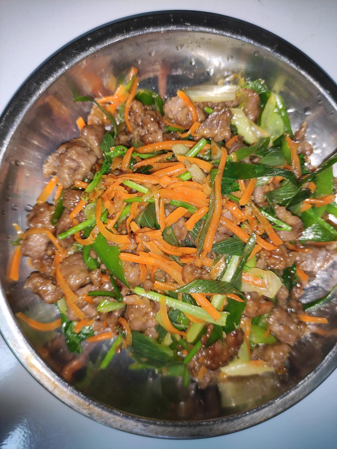 小炒牛肉（肉嫩味香）