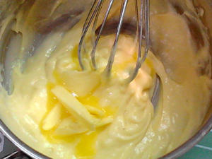 草莓法罗夫蛋奶冰激凌配法罗夫面包的做法 步骤8