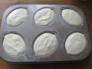 专治酸柠檬精的柠檬糖霜小蛋糕的做法 步骤5